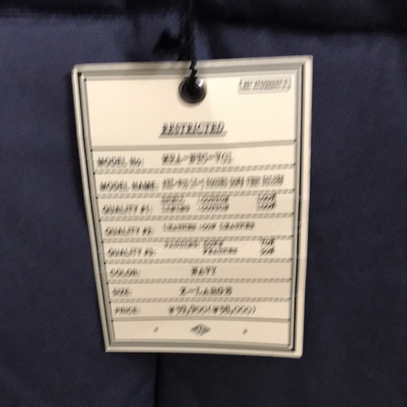 Quilted Vest with Leather Shoulder Patches and Hood - Picture 5 of 5